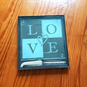 NWOT Glass cheese board and knife set
